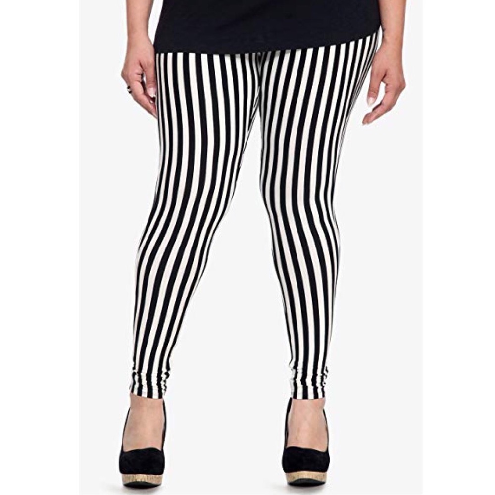 Torrid Black & White Vertical Striped Leggings